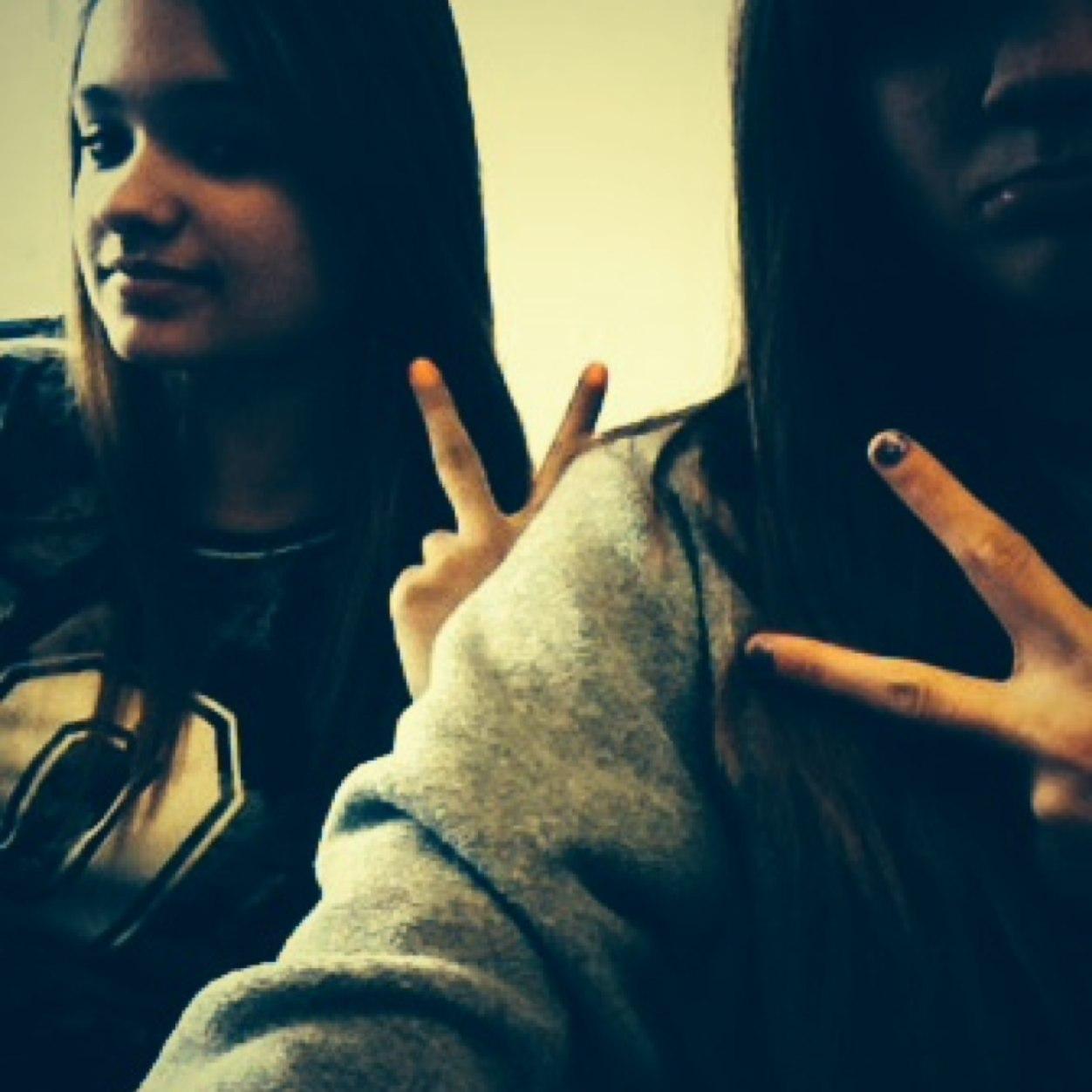 I love my best friends @aubreyclark_07 @cote_angela