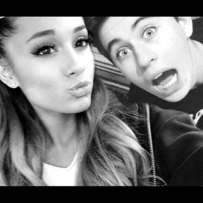 Nash is my universe. he's my everything | married/Rp |