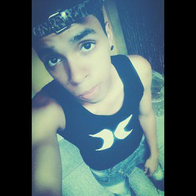 Superar é preciso. Seguir em frente é essencial. Olhar pra trás é perda de tempo. Passado se fosse bom era presente ✌