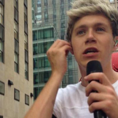 see a layout you would like? retweet it and follow me so i can dm it to you 

request are welcome!