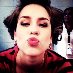 '' Que orgulho de vcs e do tchemo ❤ ''