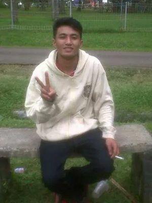 i Hate Selow .... just Simple Natural and stronk.