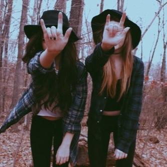 6 girls tryng to get some follows from our idols || sophie, manu, lucy, mili, val, anto