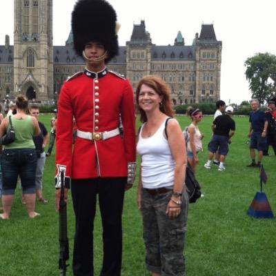 Wife, mom, friend...lacrosse, soccer and baseball fan. Nicole Curtis wannabe, lover of classic rock & popcorn...