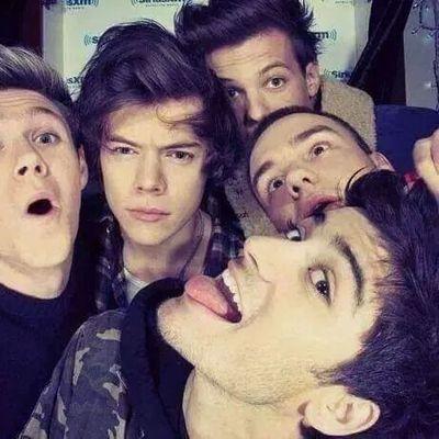 AdrianaCarmen5's profile picture. 