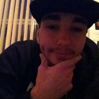 Robertvernon10's profile picture. 