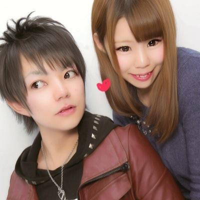 modsなお洋服に身を包み、エレクトロスウィングを愛する三十路。生け花流派は池坊。 モッズワンピ着たグッドルッキングガールが大好物。重度のニコチン カフェイン中毒者。 何にでも手を出す怪しいキツネ男、永遠の17歳。時代は青井いちご