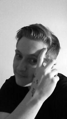 Jon_Kev92's profile picture. My name is Jon Cutler I'm from York P.a, and I wanna follow my favorite artists favorite athletes, actors and everything else is just intrest n friends