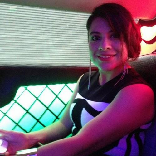 oly_party's profile picture. Todo o Nada