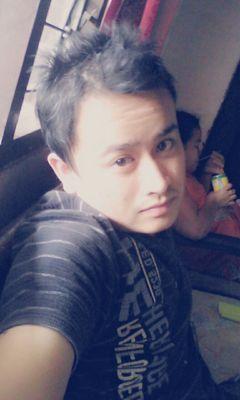 hendrawan_d13's profile picture. Bukan aku yang mencerminkan diriku tapi tindakanku yang mencerminkan diriku