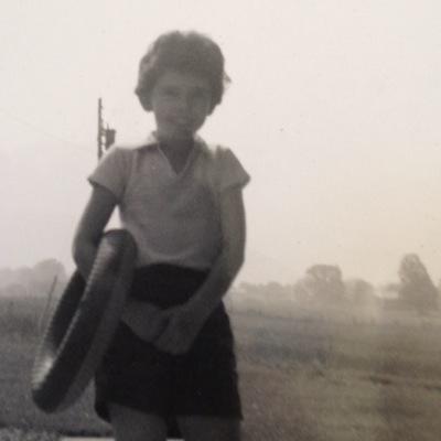 JudithKahn2's profile picture. Writer,musician,gardener.