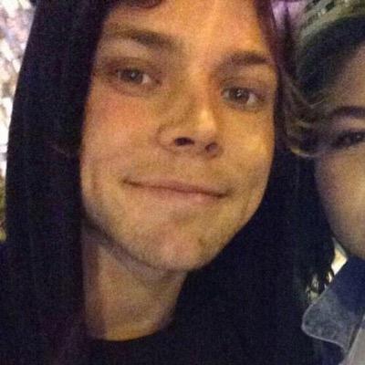 im actually a monkey man || @5SOSSayy