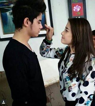 aku suka kamu yg romantis , humoris dan puitis ,bhaak XD,  http://t.co/KG864HhtGc.                  ♡[JAKARTA-INDONESIA]♡