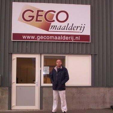 Malen, mengen, zeven, herbewerken en verpakken van grondstoffen en halffabricaten voor de voedingsmiddelenindustrie