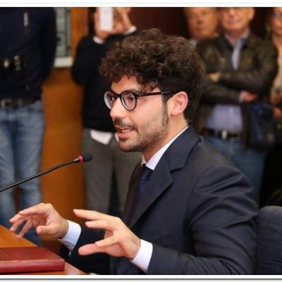 Con il cuore a sinistra.
