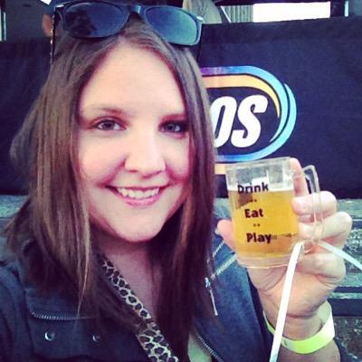 chelsholmes's profile picture. Entertainment and Sports junkie. Living in LA. Frozen Yogurt obsessed and fruit cart frequenter.