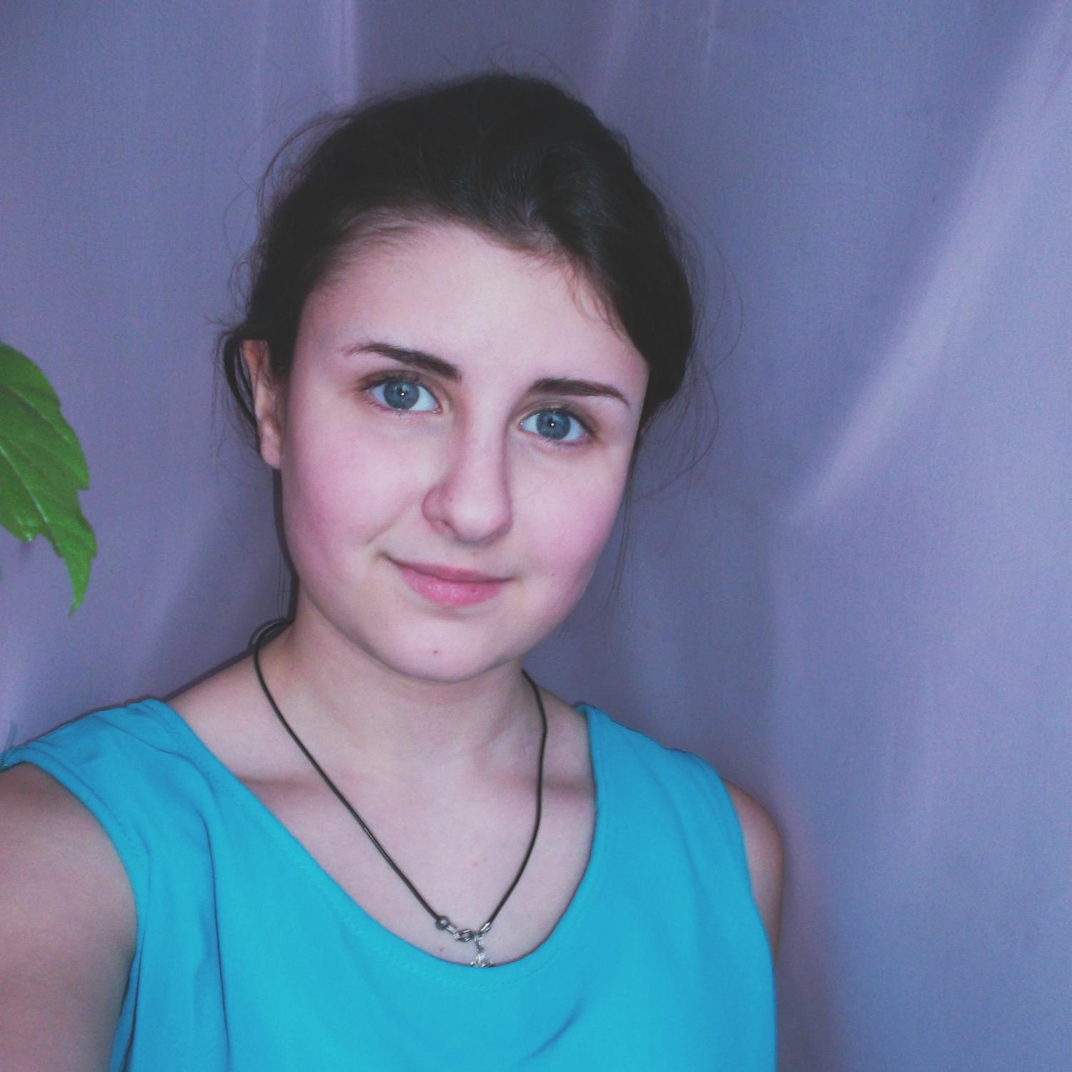 глаза голубые *-*