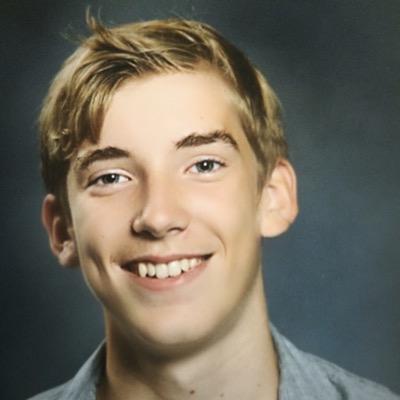 HouseCamera's profile picture. i dont use this account any more, and i have an new artist name: Agrezo