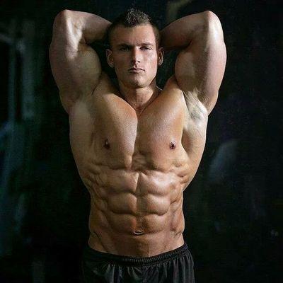 momen1000's profile picture. 