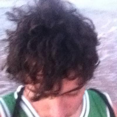 Ingenieria Informatica, me gusta el basket.  Tengo la suerte de tener a @emesrevnoc