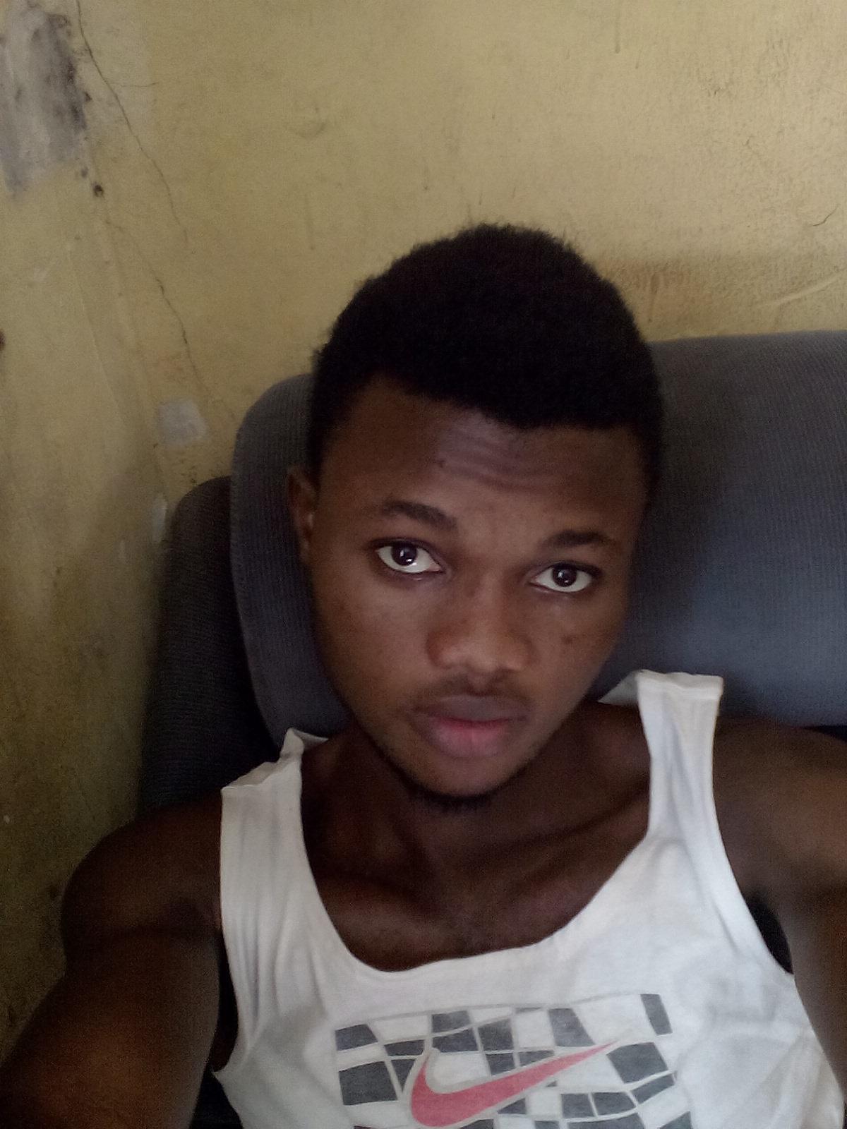 @MTNNG's val, good bad boy, wannabe braniac, computer addict...come back for more...