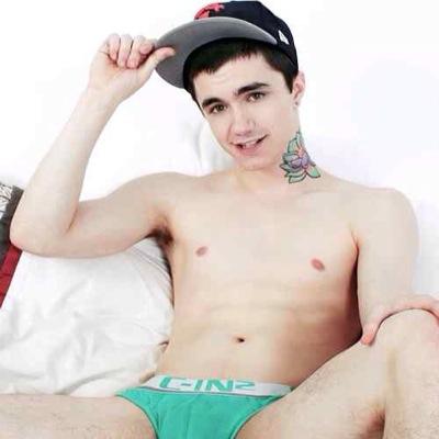 Safe For Work Photos, Gifs and Videos of Jake Bass, english and spanish.! Followed by Jake Bass 12/01/15