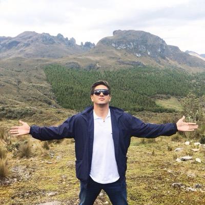 Amo la simplicidad y el espíritu empresarial, pero sobre todo disfruto la VIDA.