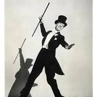 TopHatTalen's profile picture. Engelse en spaanse lessen in Rijen.