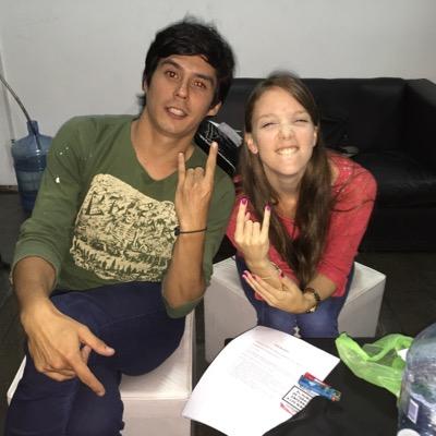 Programa radial en Radio La Oreja. Martes de 22 a 24 hs. 
Conducen: Martín Gallardo y Silvina Amigo