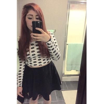 Ruubyyloveee's profile picture. guess who back.