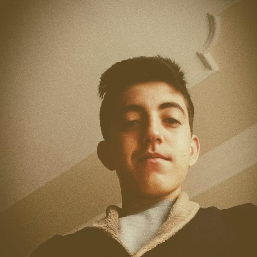 sananemusti11's profile picture. Ben Dünyayı Tanımadan Önce O Bana Tanıttı Kendini Ama Keşke Tanıymasaydı Tanınmayacak Hale Gelmiş Resmen!!!!  ☺☺