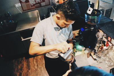 Masih tetap pekerja seduh kopi. follow IG : ahmadsyauqiriza_ BBM: 32A73708.