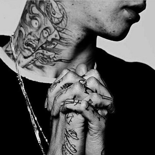 Soy un enamorado sin motivos.