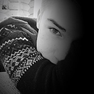 md3kMxeuZkIpZdG's profile picture. 