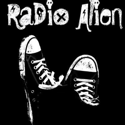 RADIO ALIEN, banda de música Pop Rock de los 80 nace con un solo propósito!!! FIESTA y más FIESTA!!
