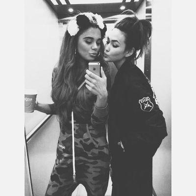 follow @xyourgalxx