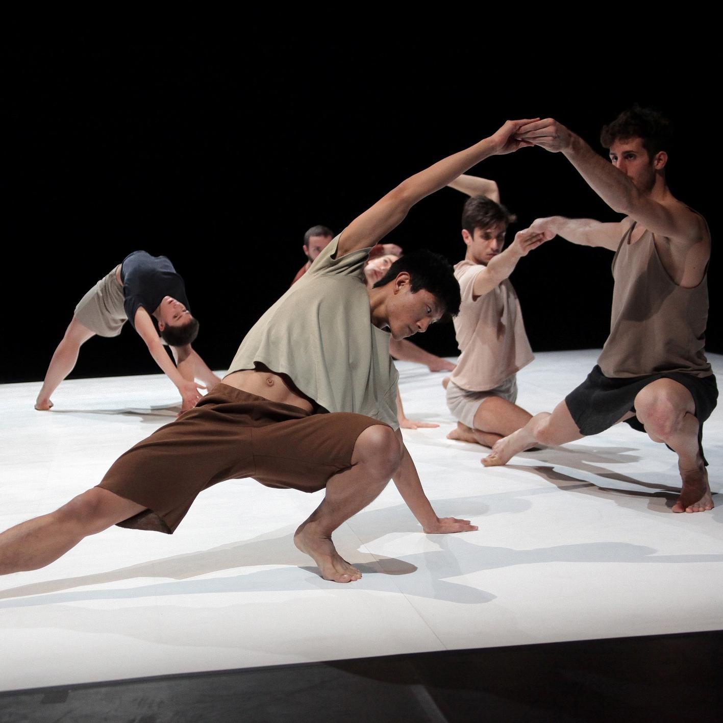 Un blog che segue i percorsi creativi sviluppati nel Centro di produzione sui linguaggi del corpo e della danza diretto da Virgilio Sieni.