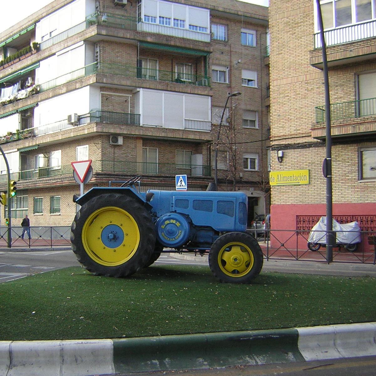 Vecin@s luchando por un barrio plural, integrador y reivindicativo al servicio de los ciudadan@s. Envía tus propuestas a vecinosalhondiga.rufinocastro@gmail.com