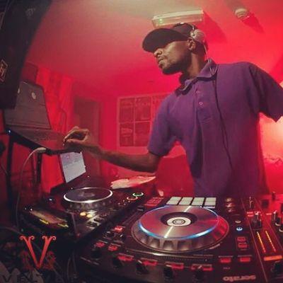 Club/Mixtape Dj
Radio Personality On http://t.co/ourvSCR6J9 
#HipHop #Rnb #Dancehall #Grime