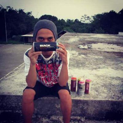 Just Stupid Person With Thousand Dream.
Hate Me If You Don't Like To Me.
I'am CazzavA Personil