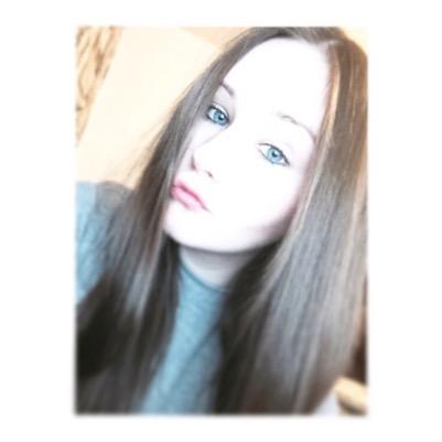 elise__satchell's profile picture. photographer/watches youtube