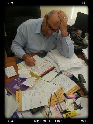 ‏أستاذ اﻷدب والنقد بجامعة اﻹسكندرية ونائب اﻷمين العام لمؤسسة جائزة عبدالعزيز سعود البابطين لﻹبداع الشعري
