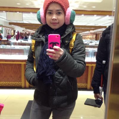 Kawan yang baik adalah kawan yg sanggup jatuh longkang kerana untuk melihat kita ketawa semasa kita tengah bersedih :')