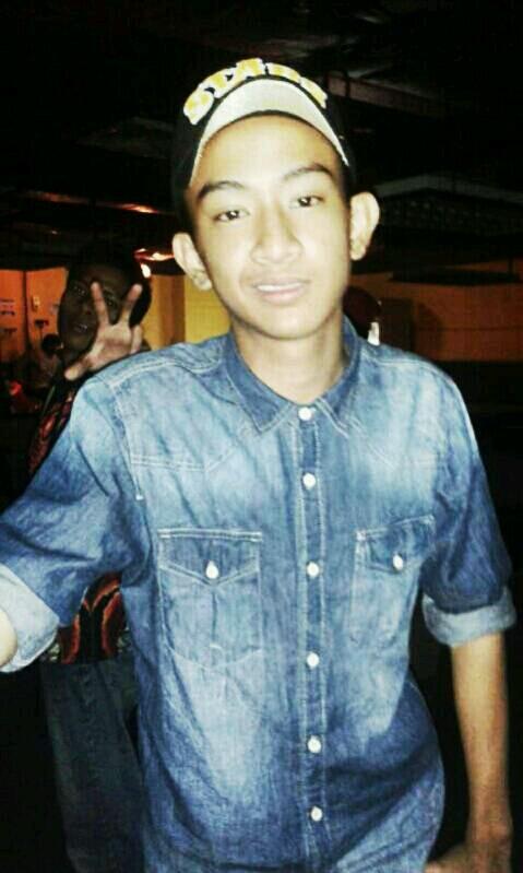 Mohd Loqman ~ 15thn ~Sg Besi ~KL ~ Taken by Hidayah 凸 Add FB : Mohd Loqman 凸 Add Wechat : manjabba62 凸