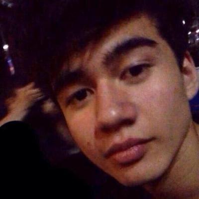 follow @sorrymrclifford or i unfollow