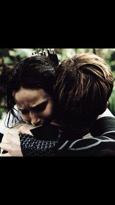 Just a teenage girl obsessed with Everlark and Finnick Odair