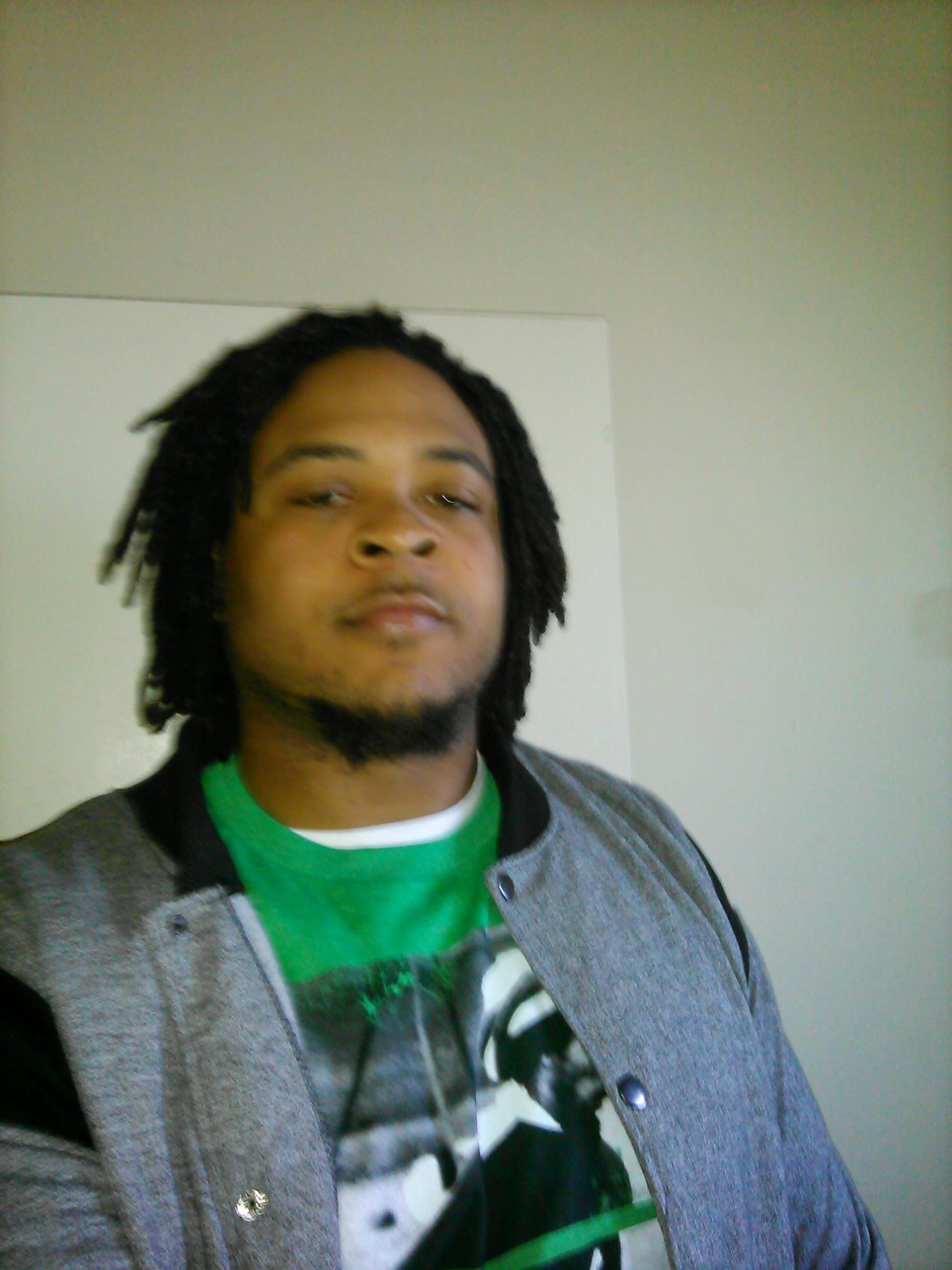 Shawty N.O Macin nd Maintain walkin n tha vision doe Hickman City wit me doe
