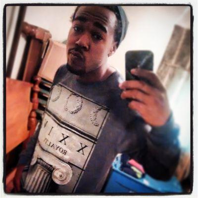 bigSHAWNlowe's profile picture. 