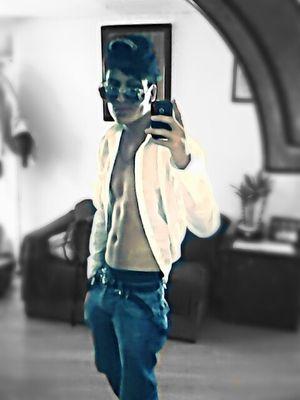 ReeckGhezy's profile picture. Prepago Sólo Damas Contacte al 5546597025 o 5515688400