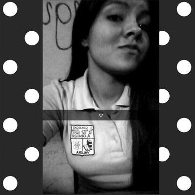 Llevo tu luz y tu aroma en mi piel♡